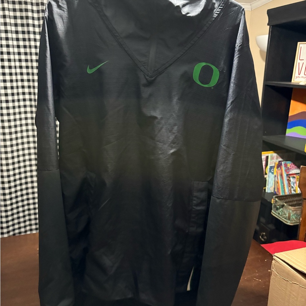 Black and Green Nike Pullover